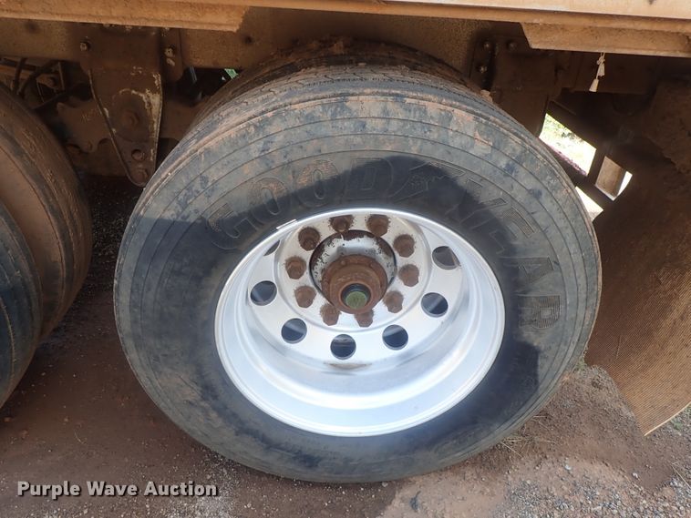 image for item DC1461 2002 Guthrie Wilkens GWFT50 walking floor trailer