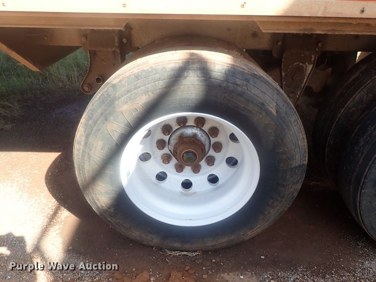 image for item DC1461 2002 Guthrie Wilkens GWFT50 walking floor trailer