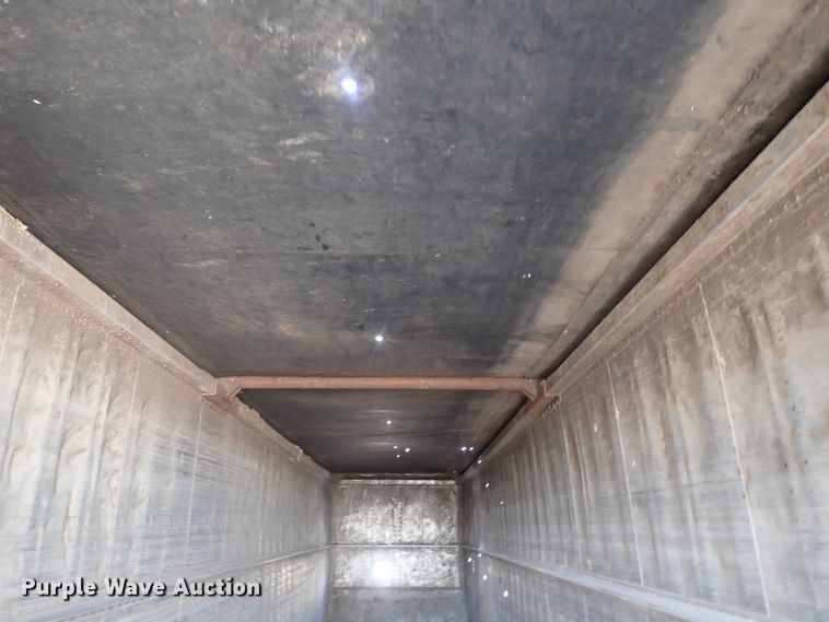 image for item DC1462 2002 Guthrie Wilkens GWFT50 walking floor trailer