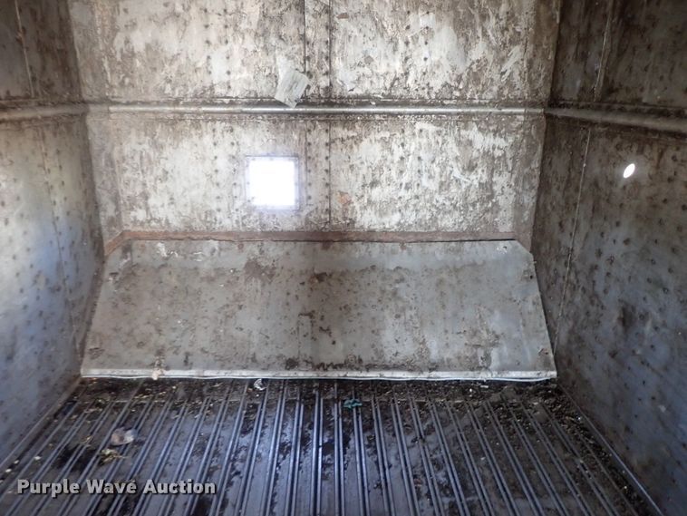 image for item DC1462 2002 Guthrie Wilkens GWFT50 walking floor trailer