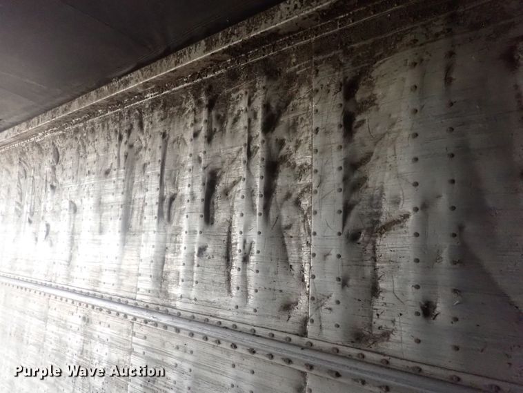 image for item DC1462 2002 Guthrie Wilkens GWFT50 walking floor trailer