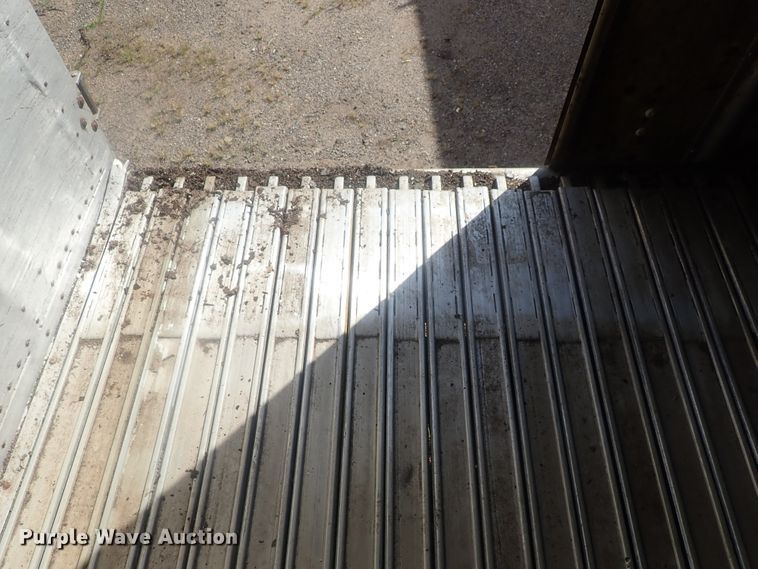 image for item DC1462 2002 Guthrie Wilkens GWFT50 walking floor trailer