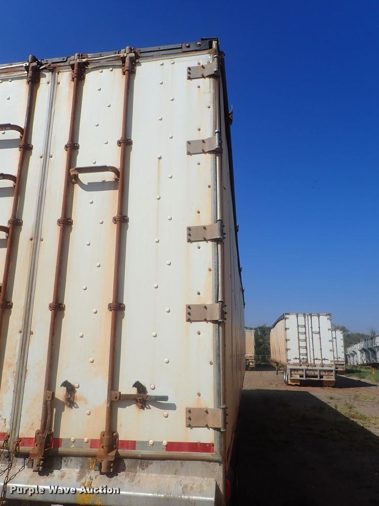 image for item DC1462 2002 Guthrie Wilkens GWFT50 walking floor trailer