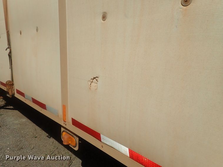 image for item DC1462 2002 Guthrie Wilkens GWFT50 walking floor trailer