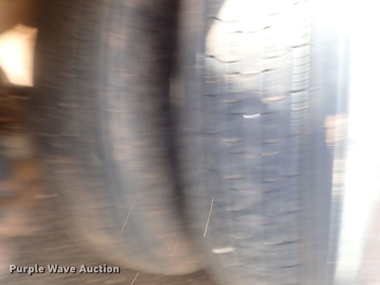 image for item DC1462 2002 Guthrie Wilkens GWFT50 walking floor trailer