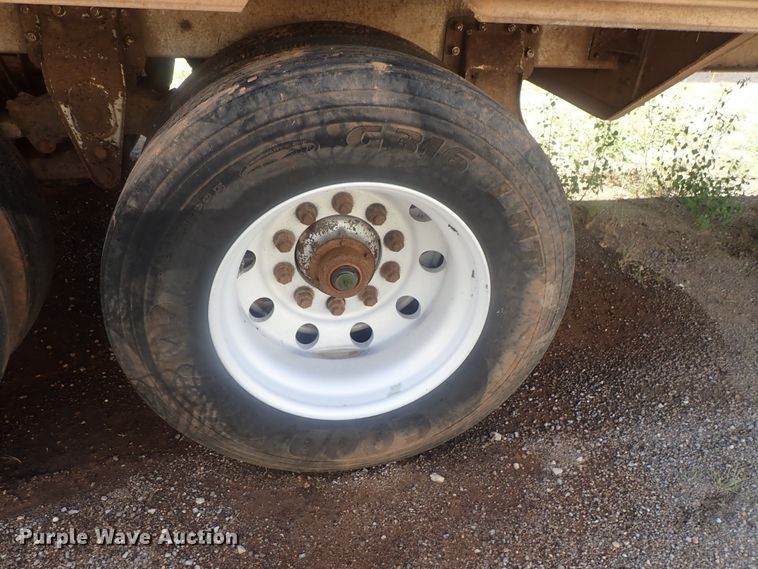 image for item DC1462 2002 Guthrie Wilkens GWFT50 walking floor trailer