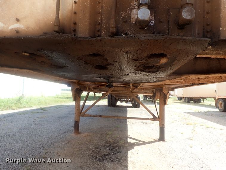 image for item DC1463 2002 Guthrie Wilkens GWFT50 walking floor trailer