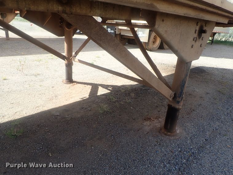 image for item DC1463 2002 Guthrie Wilkens GWFT50 walking floor trailer