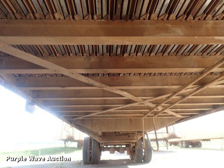 image for item DC1463 2002 Guthrie Wilkens GWFT50 walking floor trailer