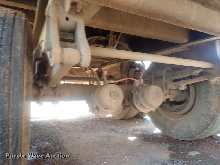 image for item DC1463 2002 Guthrie Wilkens GWFT50 walking floor trailer