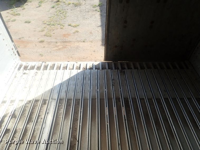 image for item DC1463 2002 Guthrie Wilkens GWFT50 walking floor trailer