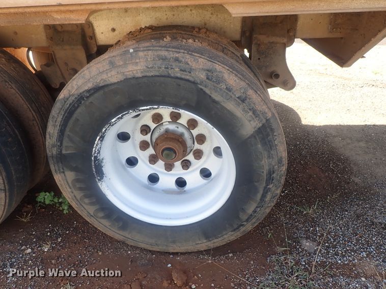 image for item DC1463 2002 Guthrie Wilkens GWFT50 walking floor trailer