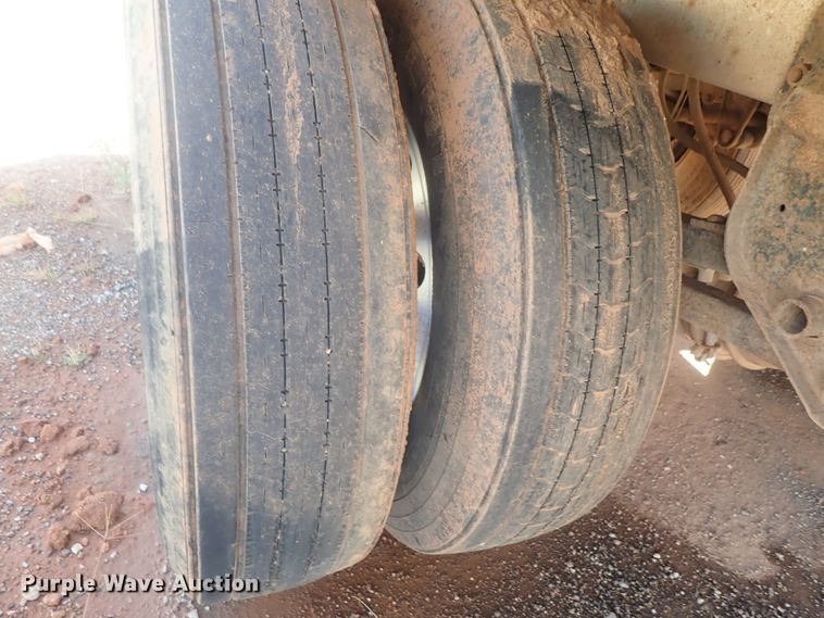 image for item DC1463 2002 Guthrie Wilkens GWFT50 walking floor trailer