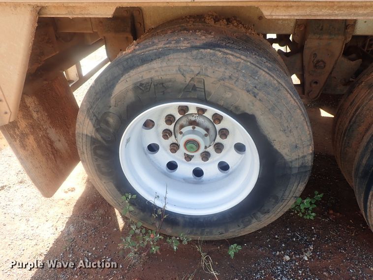 image for item DC1463 2002 Guthrie Wilkens GWFT50 walking floor trailer