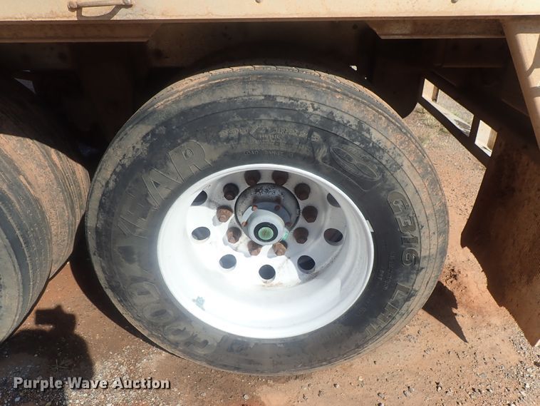 image for item DC1463 2002 Guthrie Wilkens GWFT50 walking floor trailer