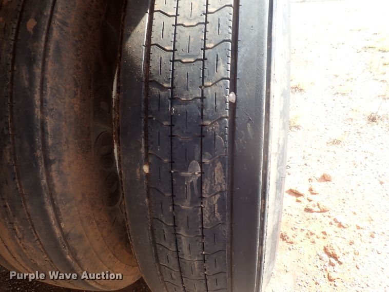 image for item DC1463 2002 Guthrie Wilkens GWFT50 walking floor trailer