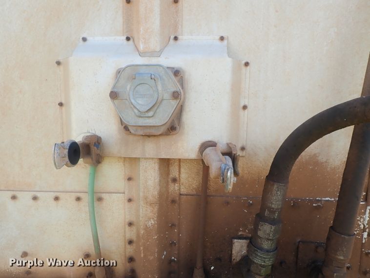 image for item DC1464 2002 Guthrie Wilkens GWFT50 walking floor trailer