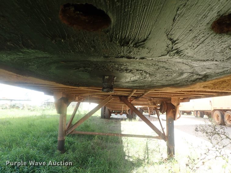 image for item DC1464 2002 Guthrie Wilkens GWFT50 walking floor trailer