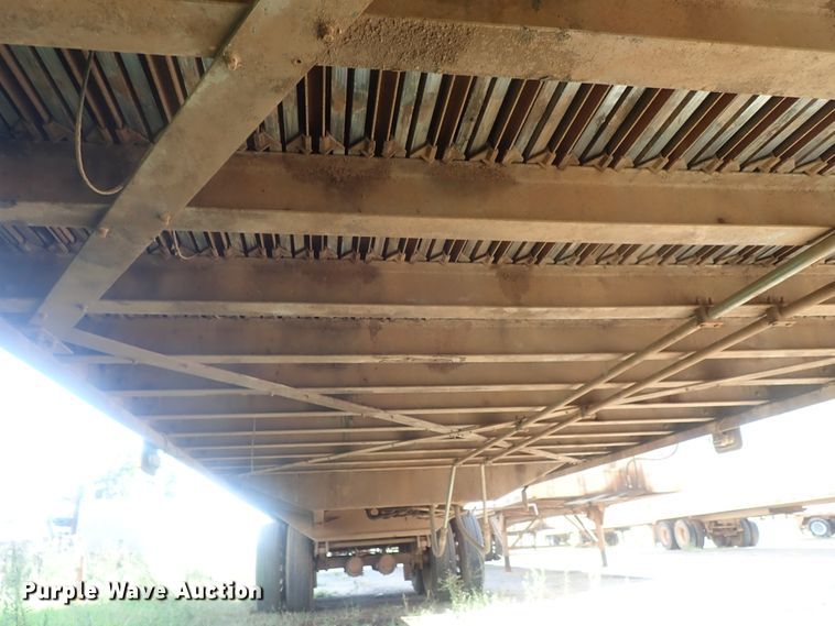 image for item DC1464 2002 Guthrie Wilkens GWFT50 walking floor trailer