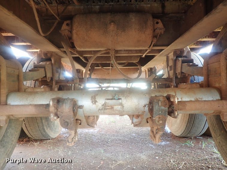 image for item DC1464 2002 Guthrie Wilkens GWFT50 walking floor trailer