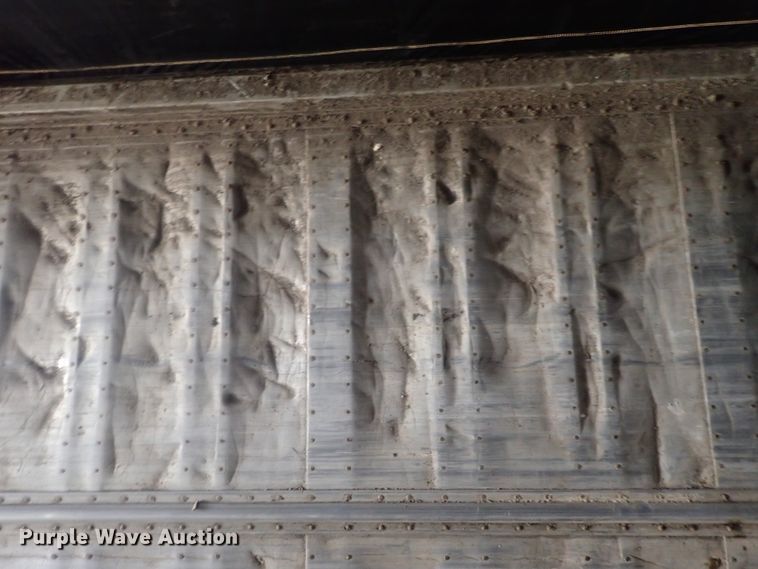 image for item DC1464 2002 Guthrie Wilkens GWFT50 walking floor trailer