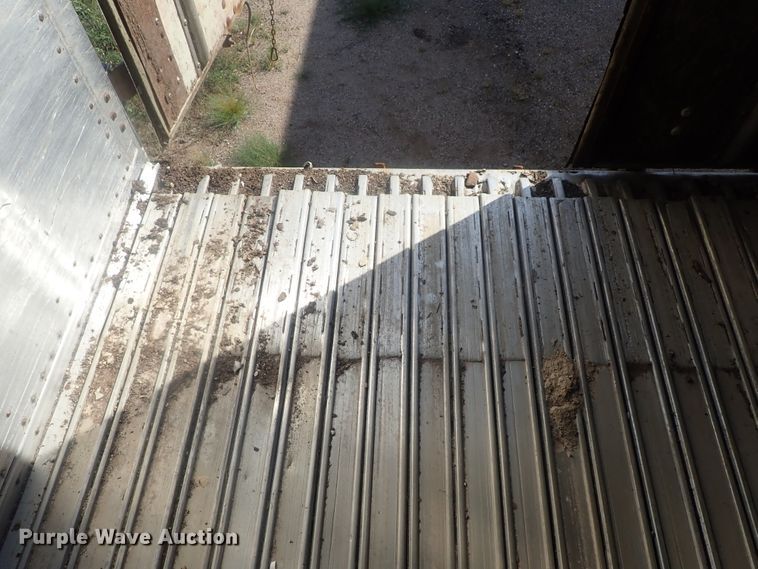 image for item DC1464 2002 Guthrie Wilkens GWFT50 walking floor trailer