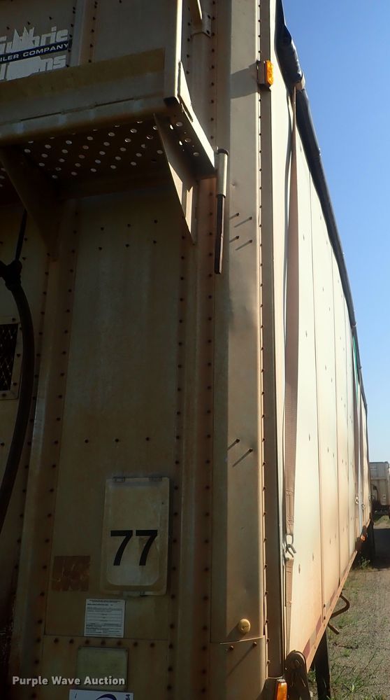 image for item DC1464 2002 Guthrie Wilkens GWFT50 walking floor trailer