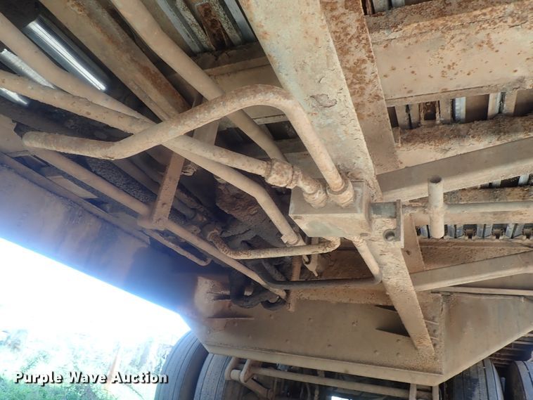 image for item DC1464 2002 Guthrie Wilkens GWFT50 walking floor trailer