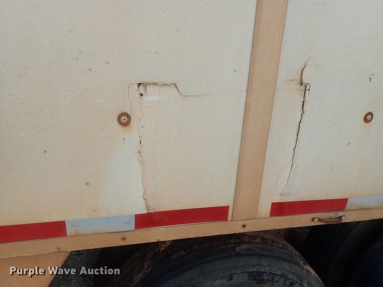 image for item DC1464 2002 Guthrie Wilkens GWFT50 walking floor trailer