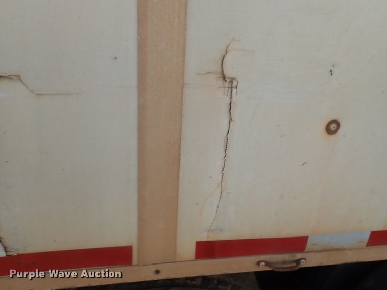 image for item DC1464 2002 Guthrie Wilkens GWFT50 walking floor trailer