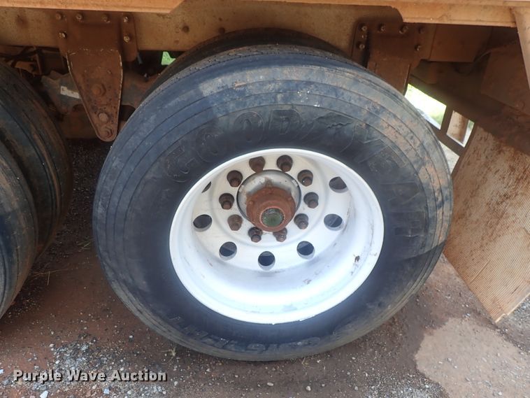 image for item DC1464 2002 Guthrie Wilkens GWFT50 walking floor trailer