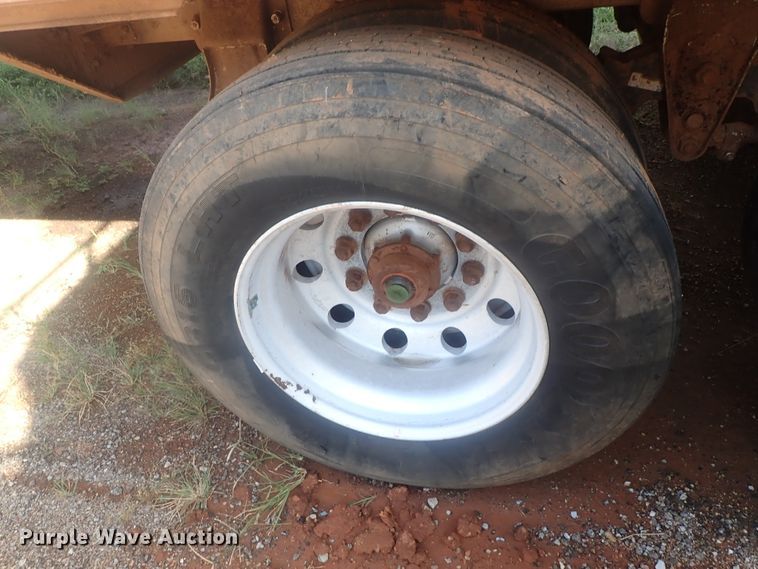 image for item DC1464 2002 Guthrie Wilkens GWFT50 walking floor trailer