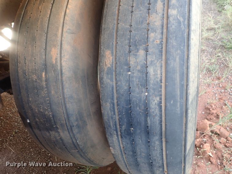 image for item DC1464 2002 Guthrie Wilkens GWFT50 walking floor trailer