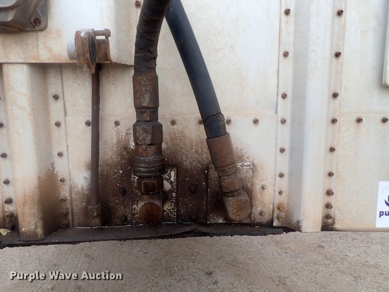 image for item DC1465 2002 Guthrie Wilkens GWFT50 walking floor trailer