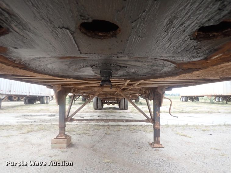 image for item DC1465 2002 Guthrie Wilkens GWFT50 walking floor trailer