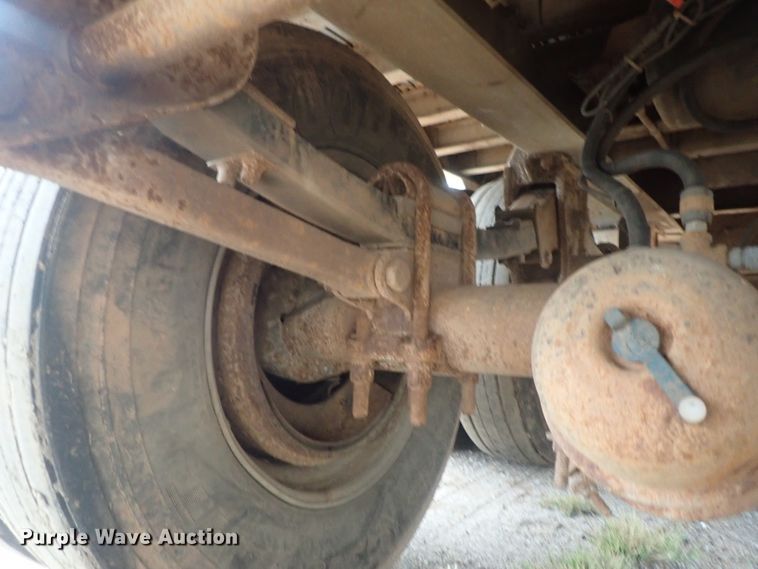 image for item DC1465 2002 Guthrie Wilkens GWFT50 walking floor trailer