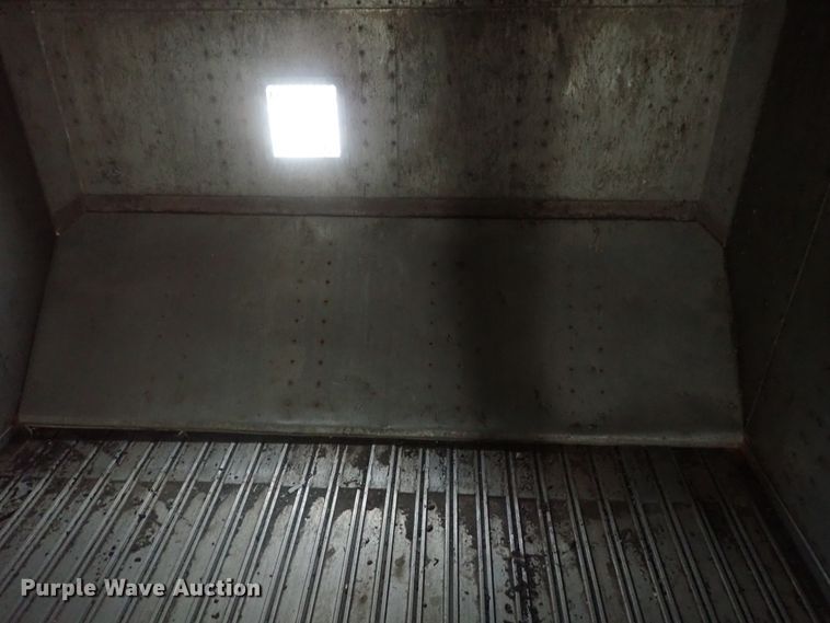 image for item DC1465 2002 Guthrie Wilkens GWFT50 walking floor trailer