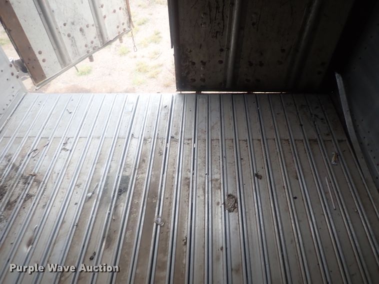 image for item DC1465 2002 Guthrie Wilkens GWFT50 walking floor trailer