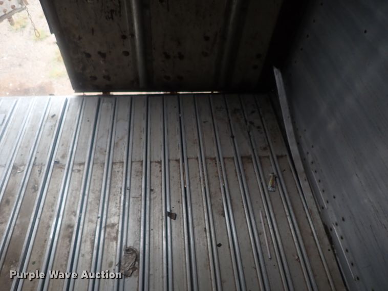 image for item DC1465 2002 Guthrie Wilkens GWFT50 walking floor trailer