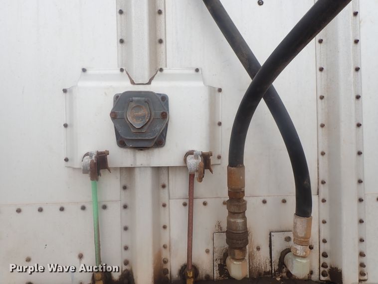 image for item DC1466 2002 Guthrie Wilkens GWFT50 walking floor trailer