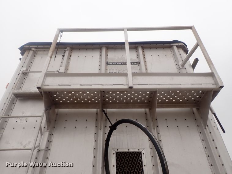 image for item DC1466 2002 Guthrie Wilkens GWFT50 walking floor trailer