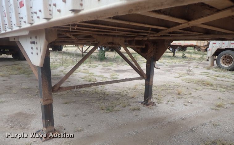 image for item DC1466 2002 Guthrie Wilkens GWFT50 walking floor trailer