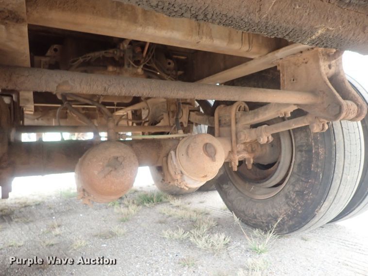 image for item DC1466 2002 Guthrie Wilkens GWFT50 walking floor trailer