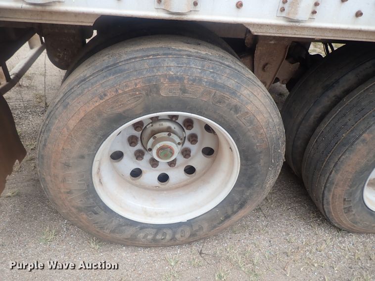 image for item DC1466 2002 Guthrie Wilkens GWFT50 walking floor trailer