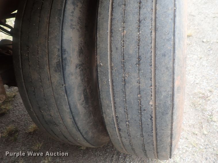 image for item DC1466 2002 Guthrie Wilkens GWFT50 walking floor trailer