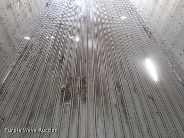 image for item DC1466 2002 Guthrie Wilkens GWFT50 walking floor trailer