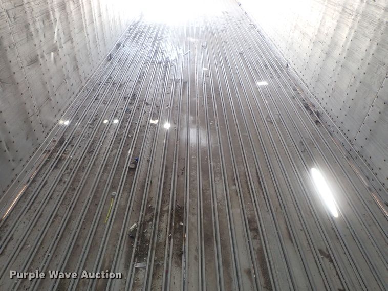 image for item DC1466 2002 Guthrie Wilkens GWFT50 walking floor trailer