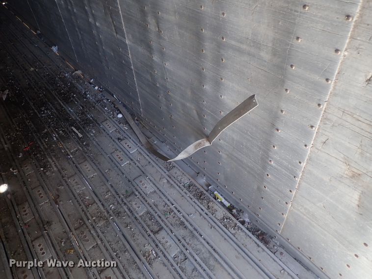 image for item DC1466 2002 Guthrie Wilkens GWFT50 walking floor trailer