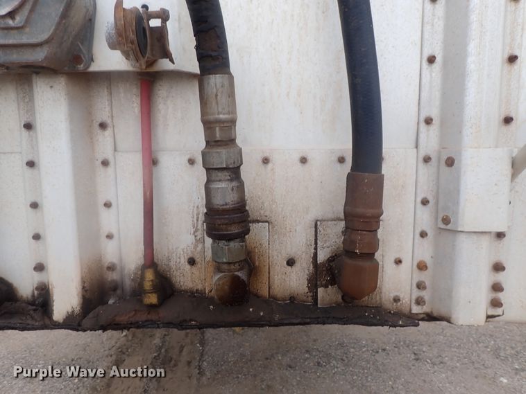 image for item DC1467 2002 Guthrie Wilkens GWFT50 walking floor trailer