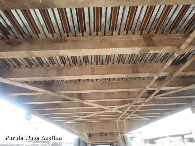 image for item DC1467 2002 Guthrie Wilkens GWFT50 walking floor trailer